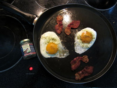 Eggs and bacon seasoned with Olympic Onion Green Onion Powder